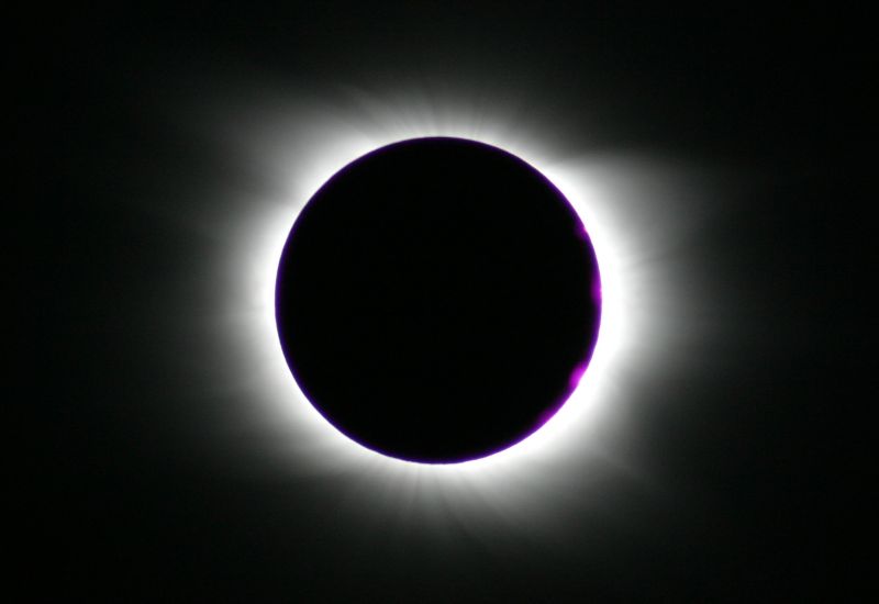 Die totale Sonnenfinsternis am 8. April 2024 in den USA --- Theorie: Wird es ein totales Sonnenfinsternis-Wunder geben?